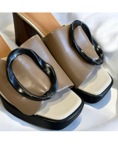 MULES NOIRES ET BEIGES