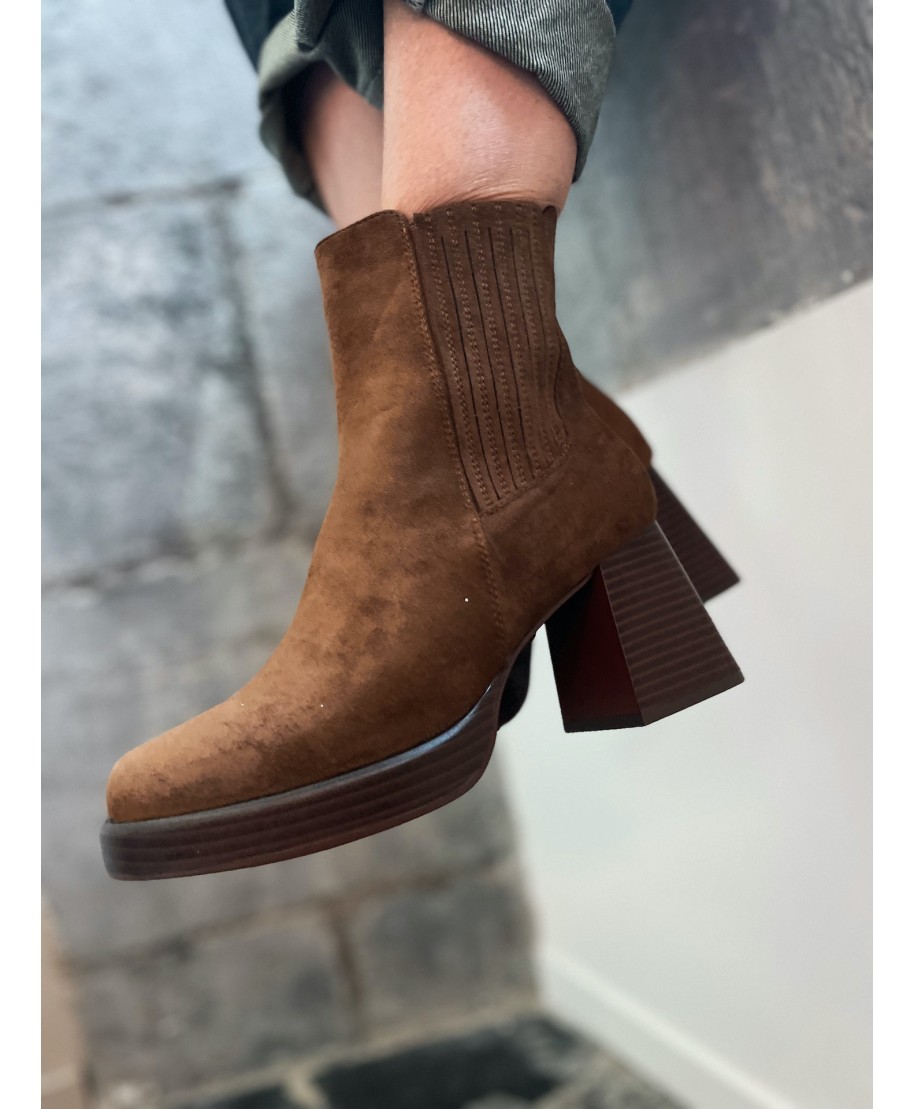 BOOTS EN DAIM / MARGOT