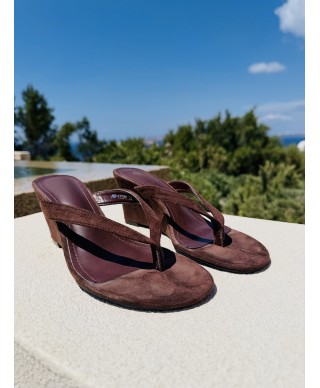SANDALE COMMPENSE TONG MARRONS